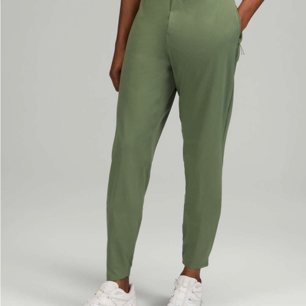 lululemon Men’s Run State Joggers in Green Twill